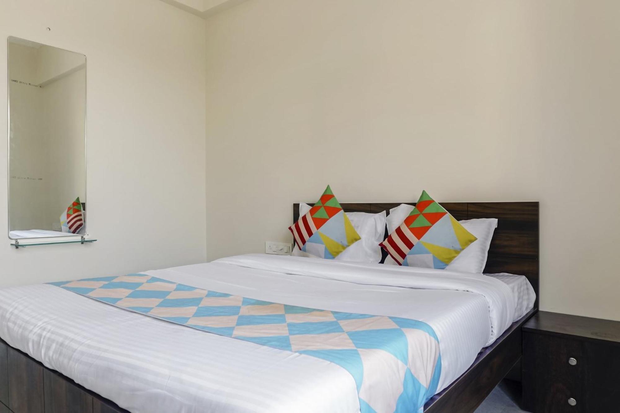 Hotel O Home Elegant Prime Ville Chinchvad Екстер'єр фото
