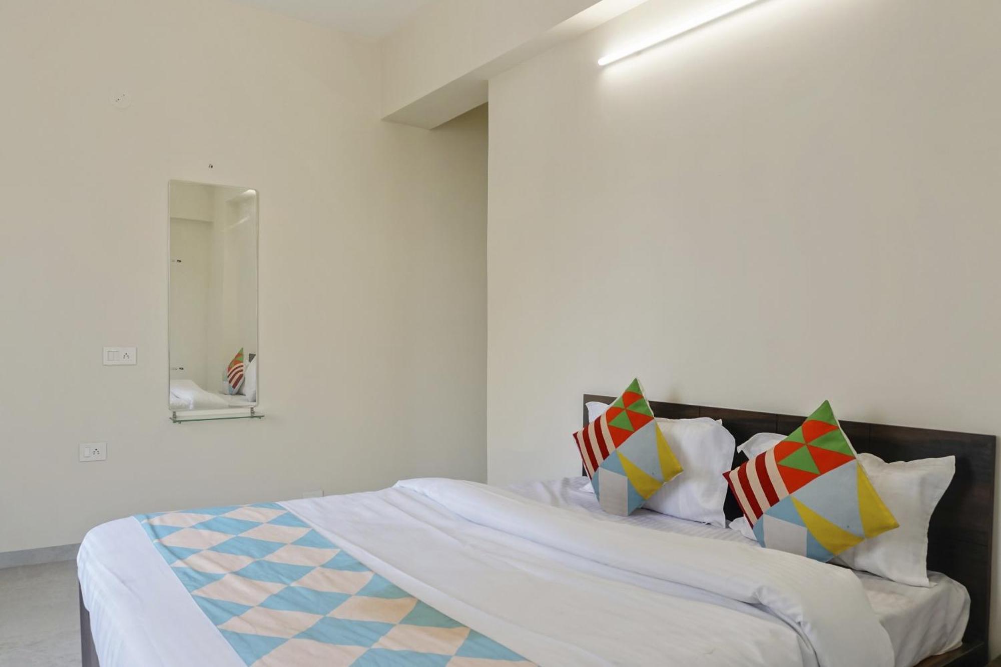 Hotel O Home Elegant Prime Ville Chinchvad Екстер'єр фото